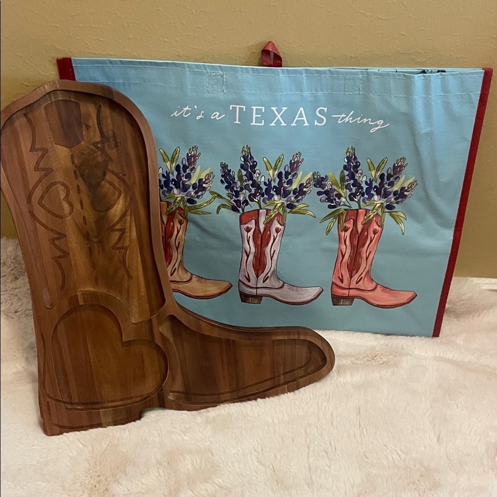 New! Rustic Boot-Shaped Wooden Charcuterie Serving Board & 1 Reusable tote Bag